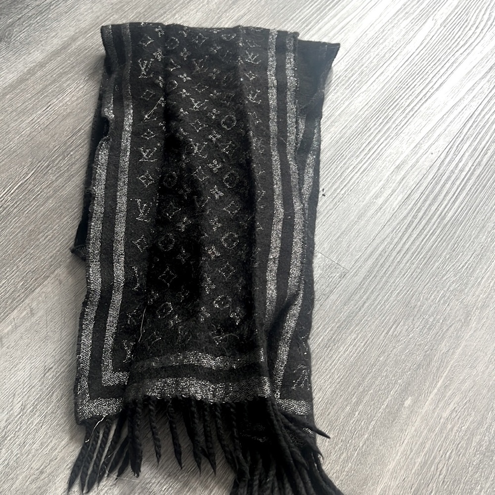 Louis Vuitton Scarf